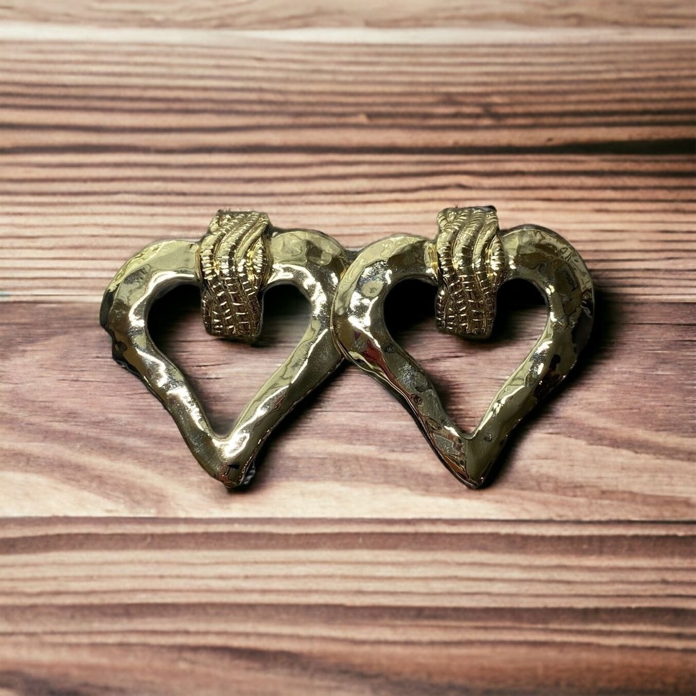 Vintage Gold Tone Heart Earrings Pierced Chunky 80s‎ Gold Tone Details